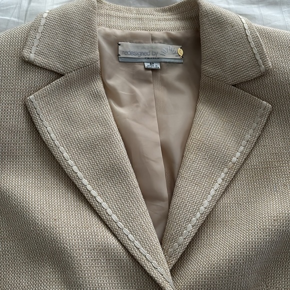 Tahari Cropped Tweed Blazer - Picture 4 of 9